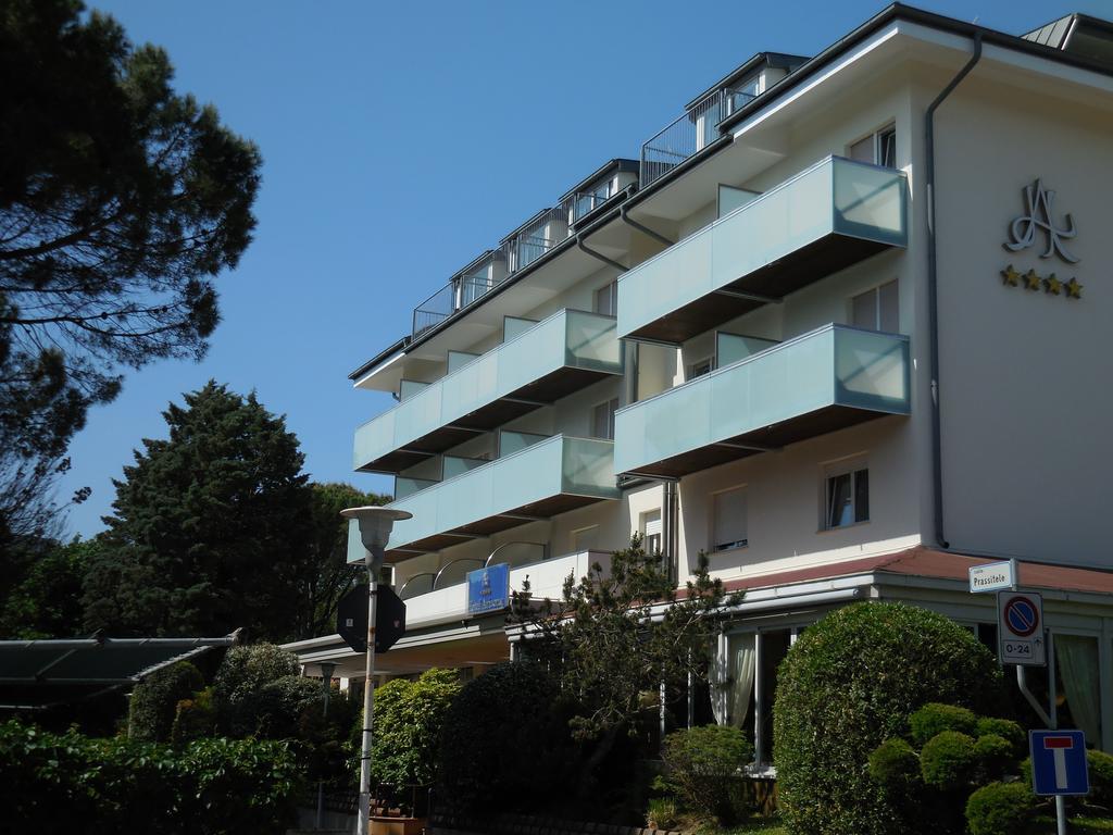 Hotel Arizona Lignano Sabbiadoro Exterior foto